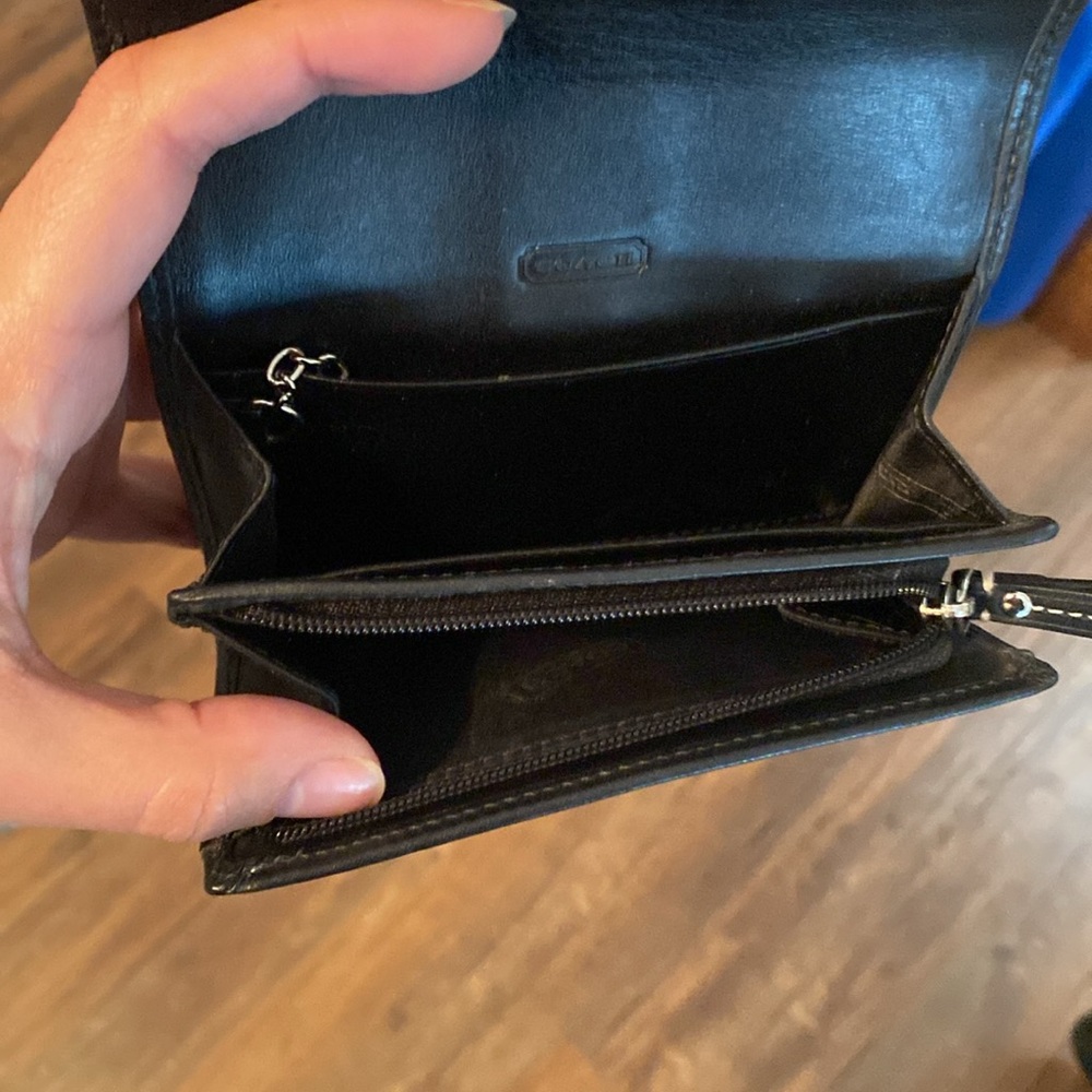 Coach wallet - Picture 2 of 2